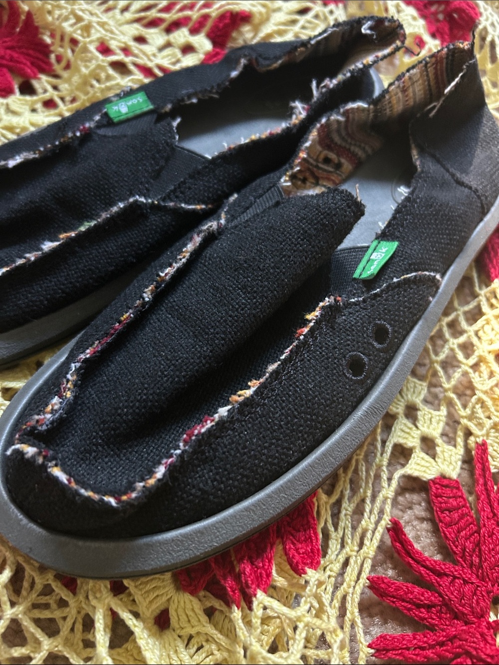 Sanuk Black Canvas Slip-On Loafers with Subtle Multicolor Trim 7